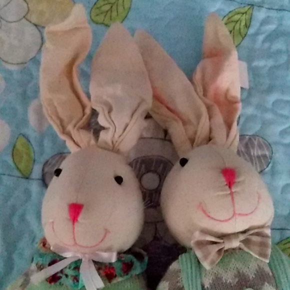 Easter Bunny Couple - Picture 7 of 9